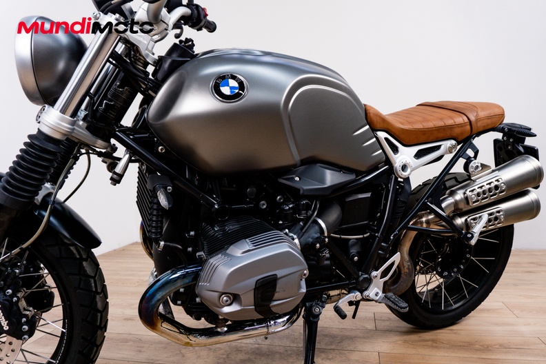Motorbike image 9