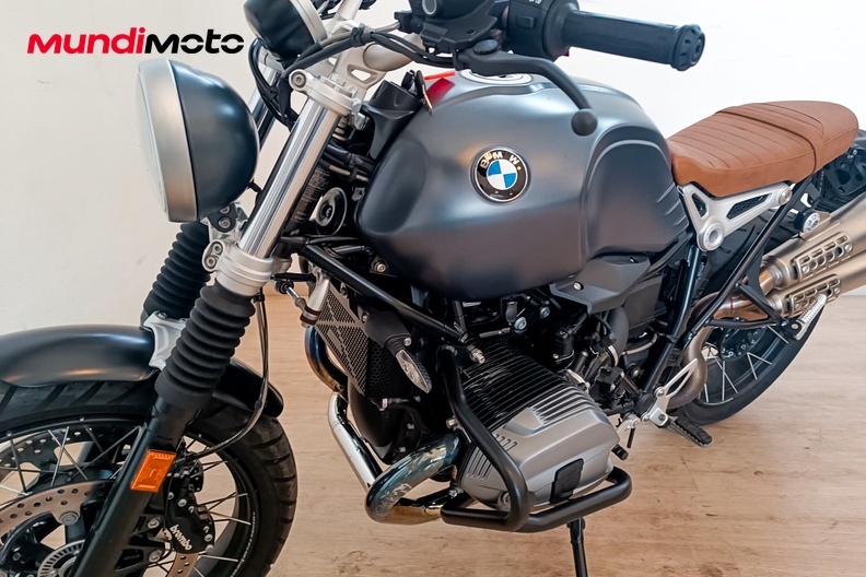 Motorbike image 9