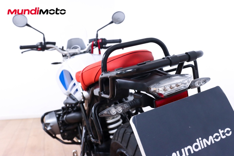 Motorbike image 9
