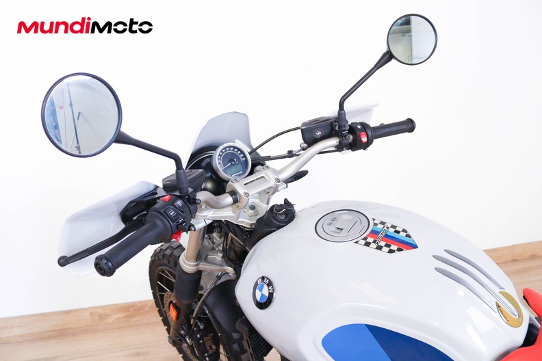 Motorbike image 10