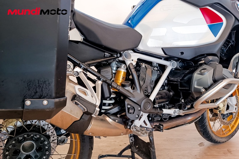 Motorbike image 3