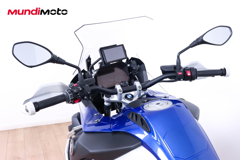 Motorbike image 10