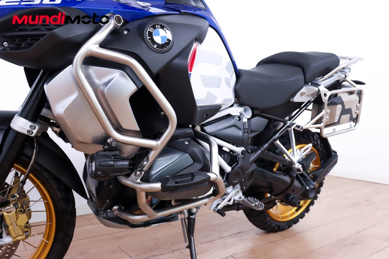 Motorbike image 8