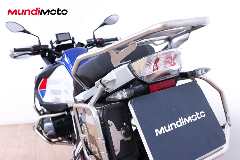Motorbike image 9