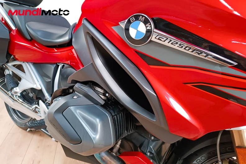 Motorbike image 4