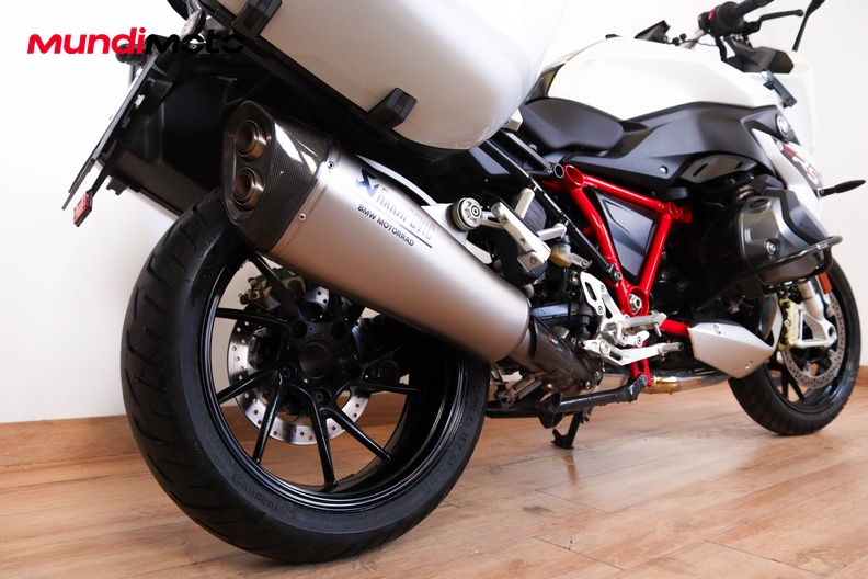 Motorbike image 3