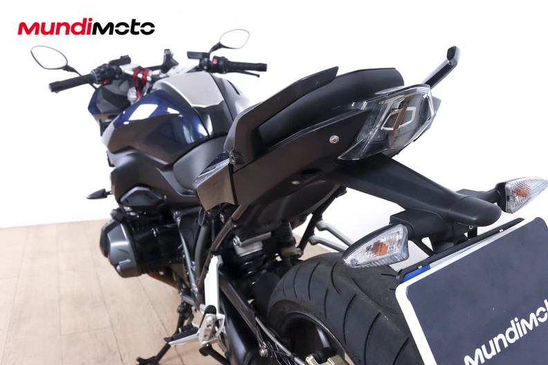 Motorbike image 9