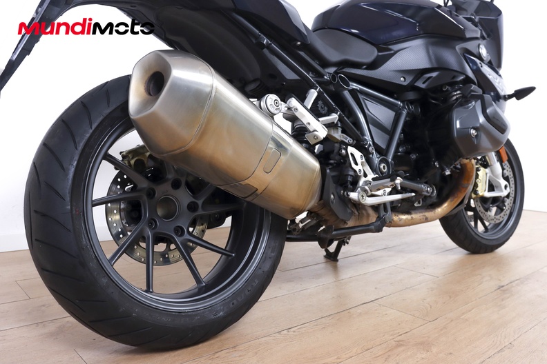 Motorbike image 3