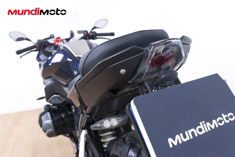 Motorbike image 9