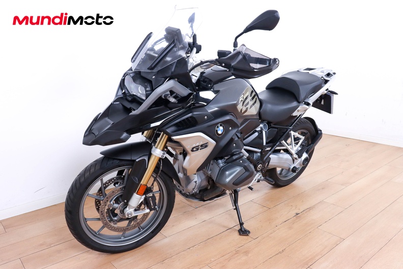 Motorbike image 7