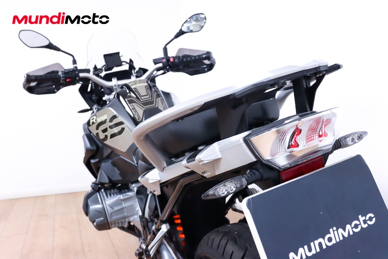 Motorbike image 9