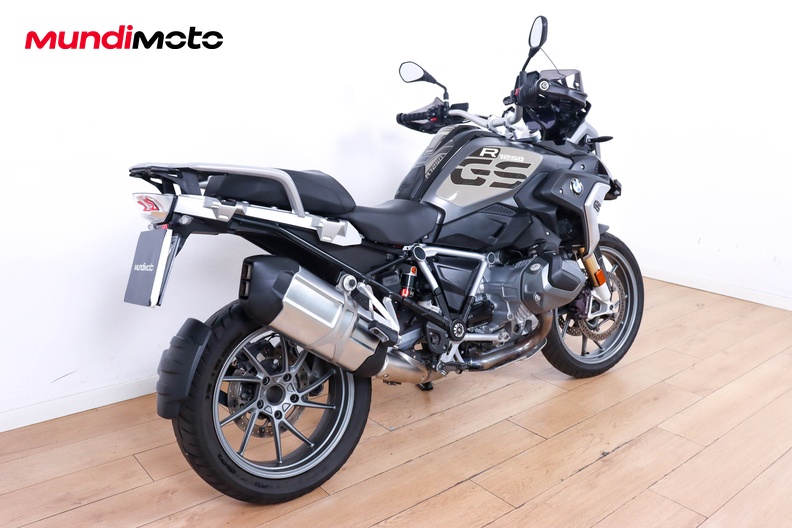 Motorbike image 2
