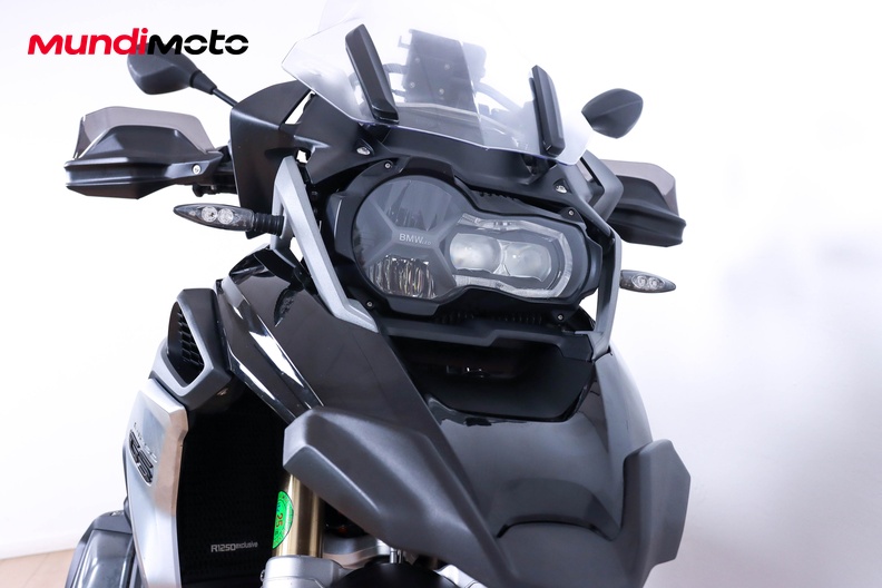 Motorbike image 4