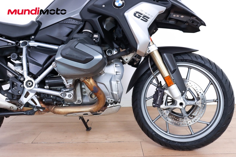 Motorbike image 12