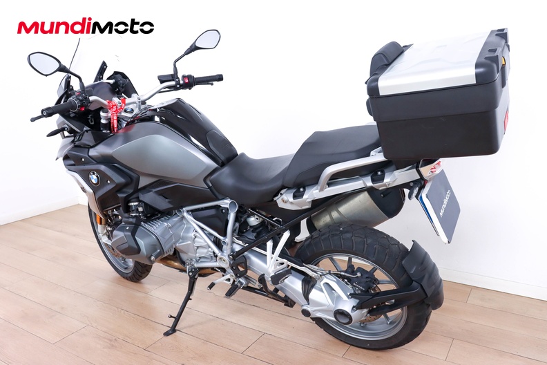 Motorbike image 6