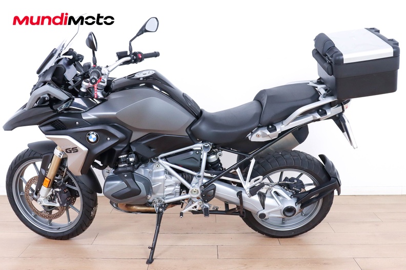 Motorbike image 5