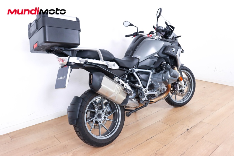 Motorbike image 2