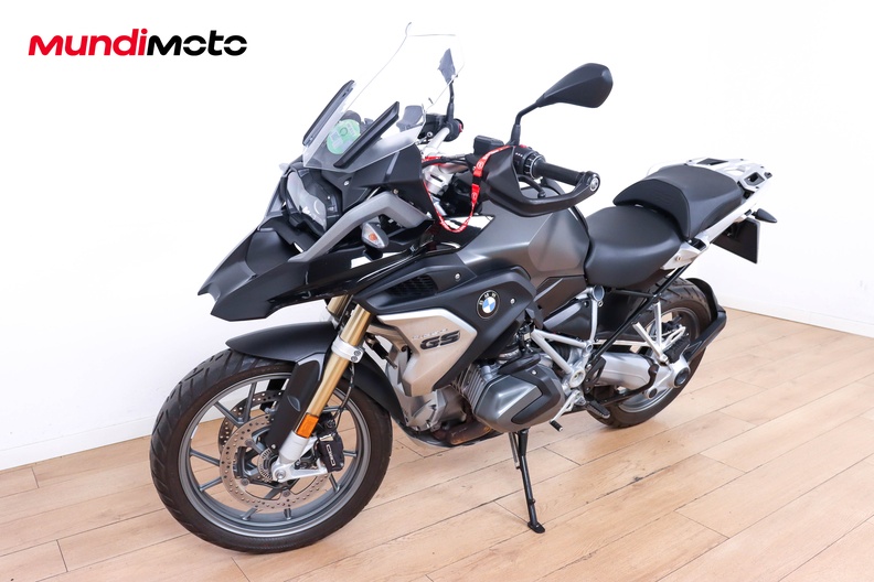 Motorbike image 7