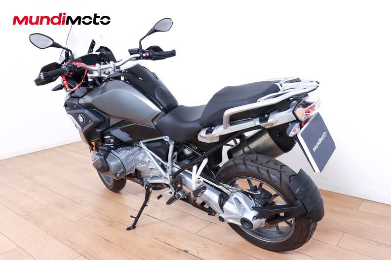 Motorbike image 6