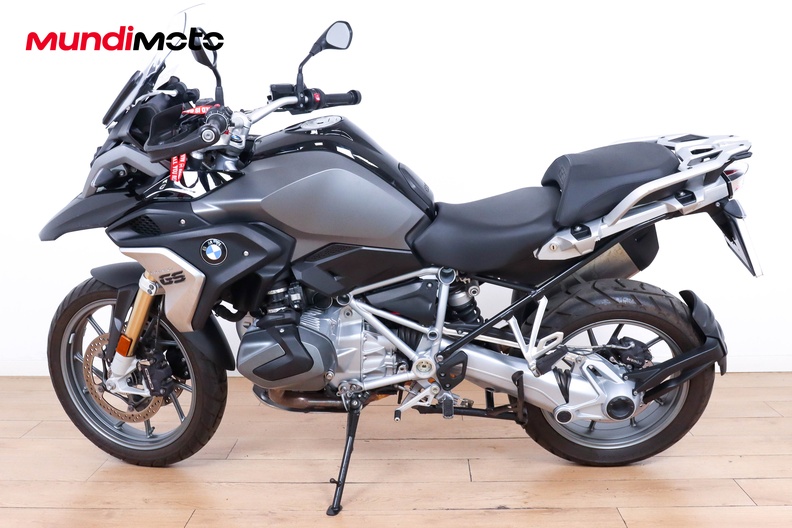 Motorbike image 5