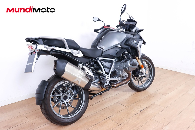 Motorbike image 2