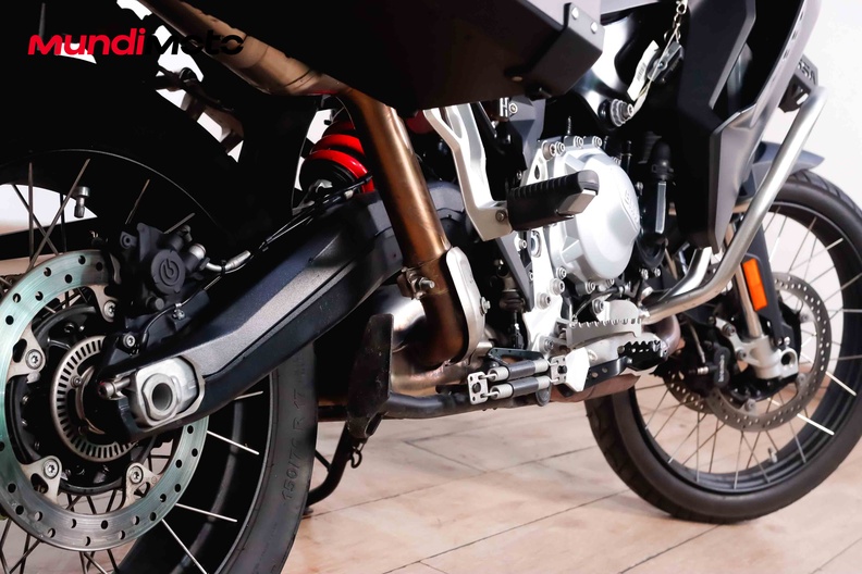 Motorbike image 3