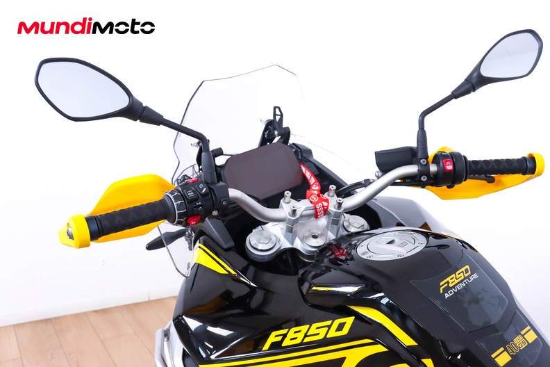 Motorbike image 10