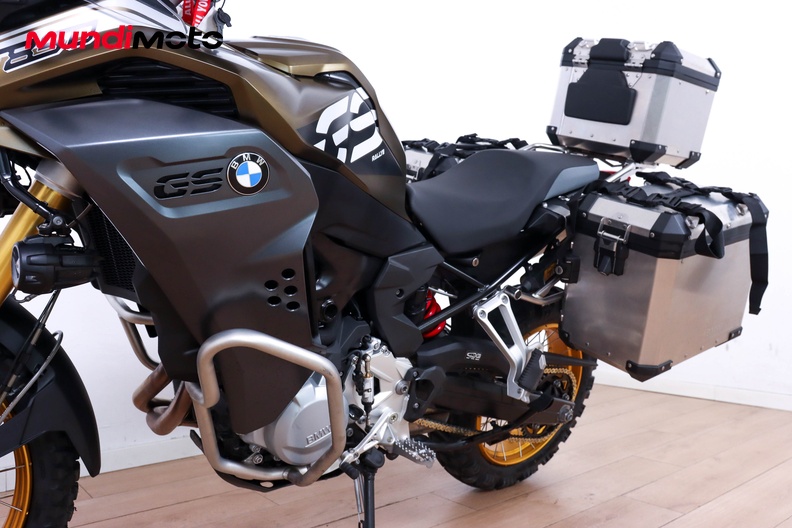 Motorbike image 8