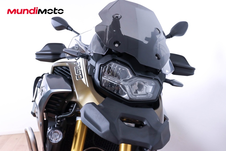 Motorbike image 4