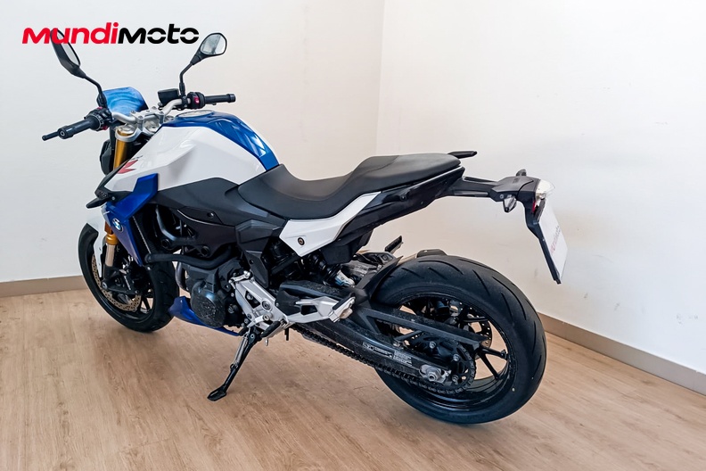 Motorbike image 7