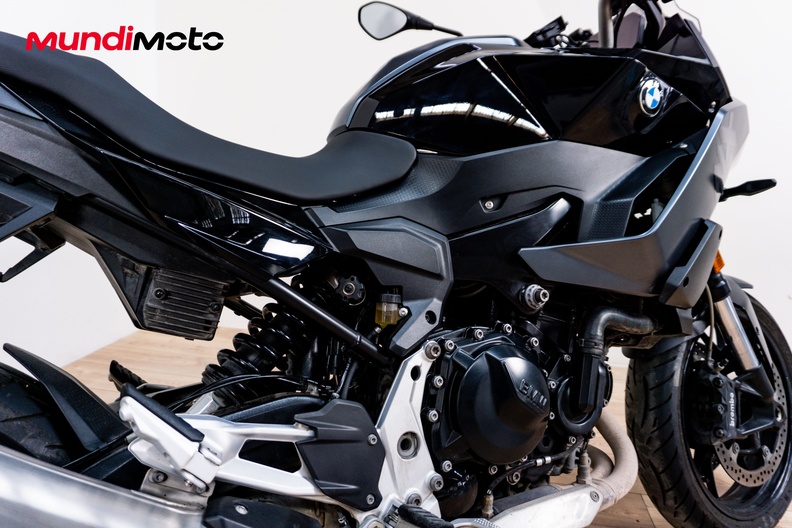Motorbike image 3