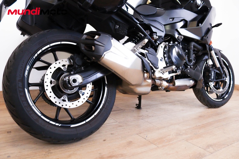 Motorbike image 3
