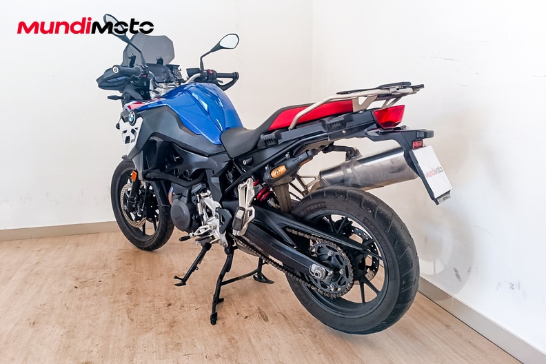 Motorbike image 7