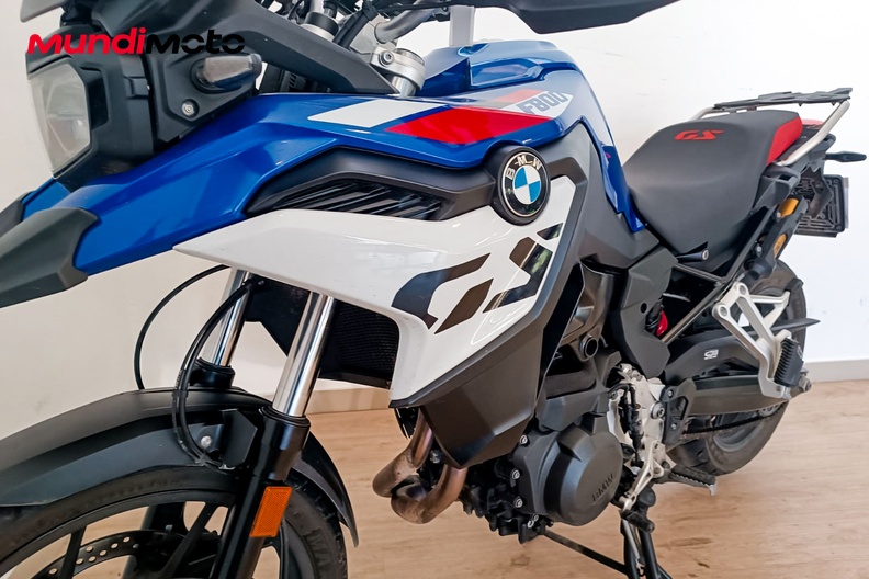 Motorbike image 9