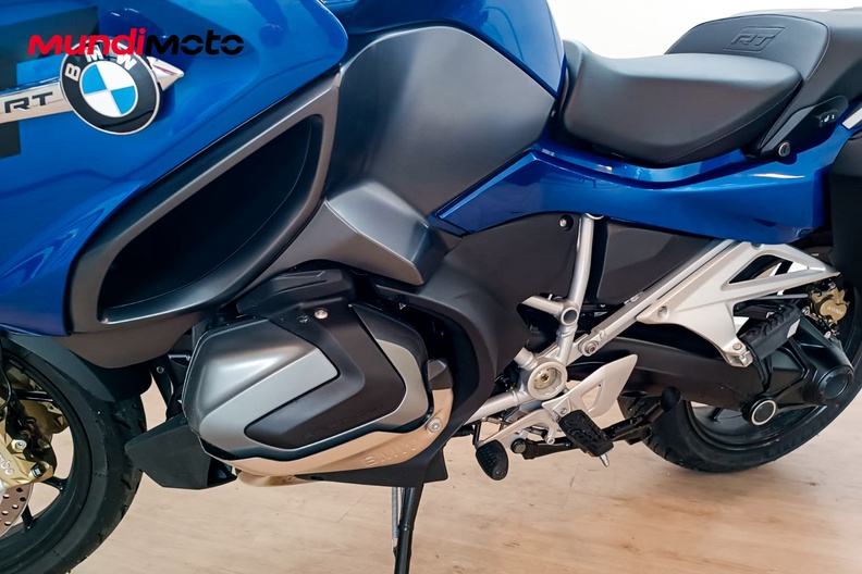Motorbike image 9