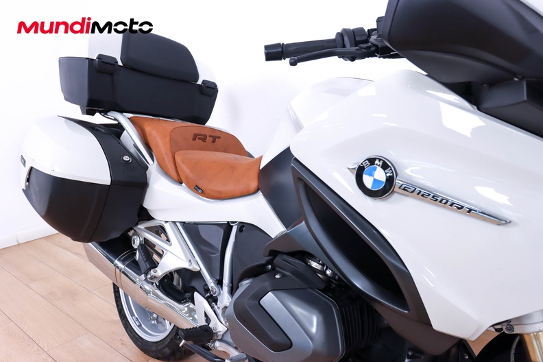 Motorbike image 12