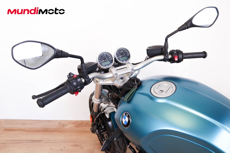 Motorbike image 10