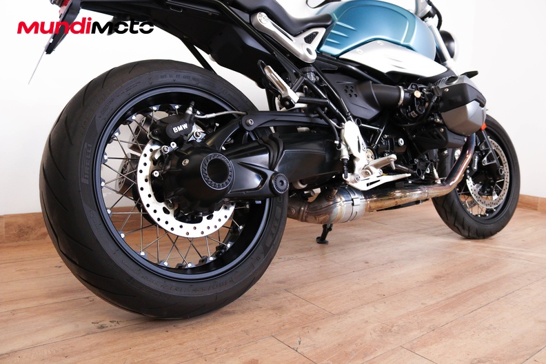 Motorbike image 3