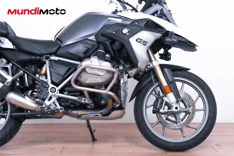 Motorbike image 13