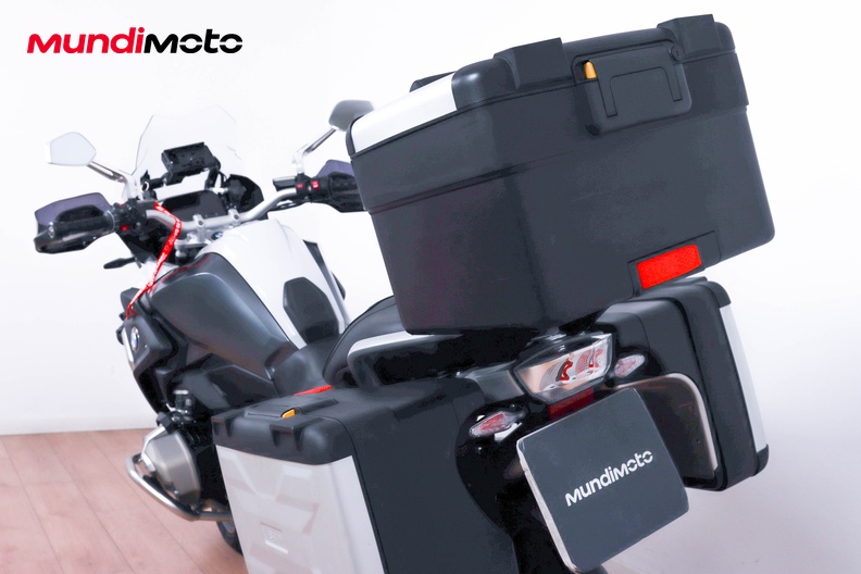 Motorbike image 9