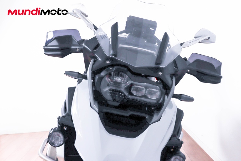 Motorbike image 4