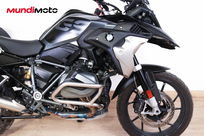 Motorbike image 12