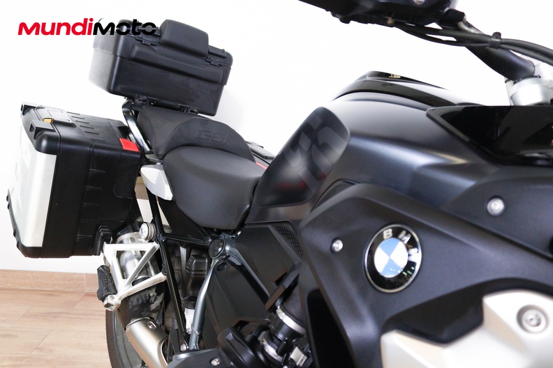 Motorbike image 13