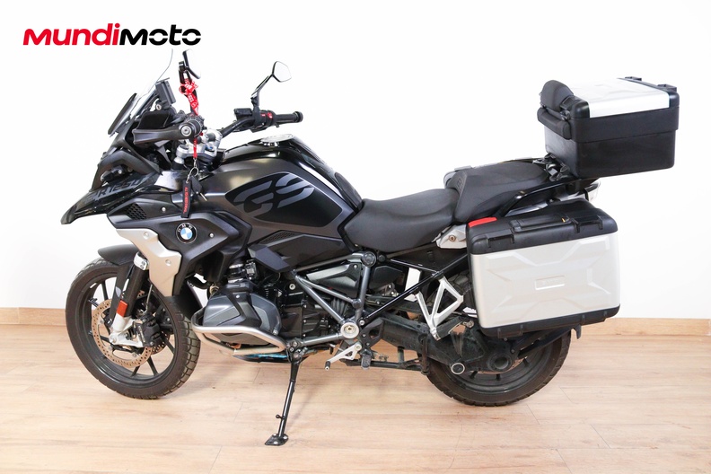Motorbike image 5