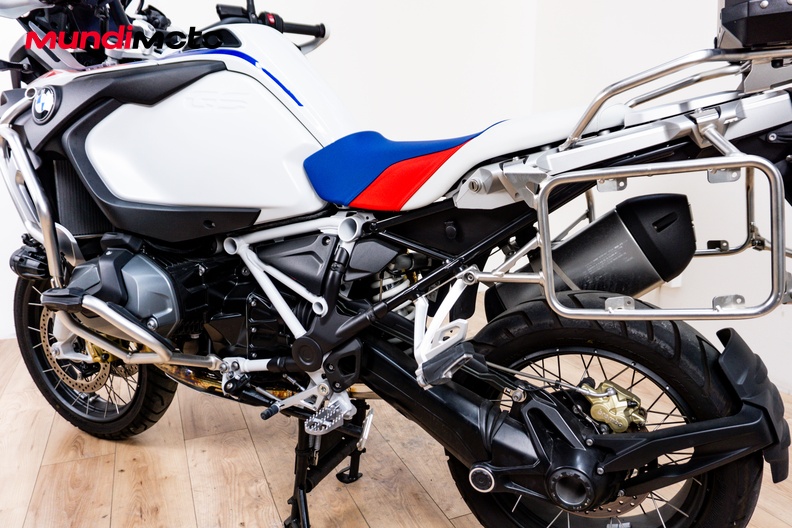 Motorbike image 8