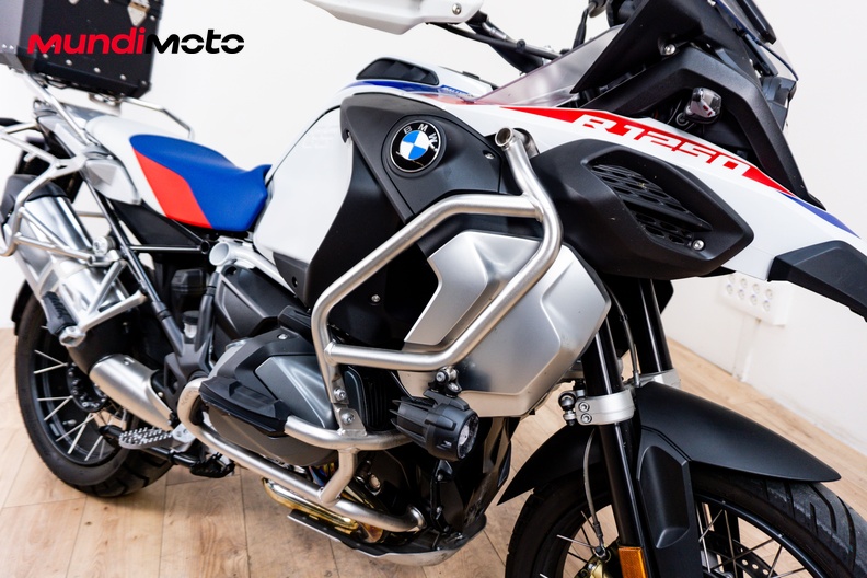 Motorbike image 4