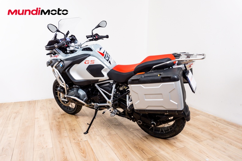 Motorbike image 7