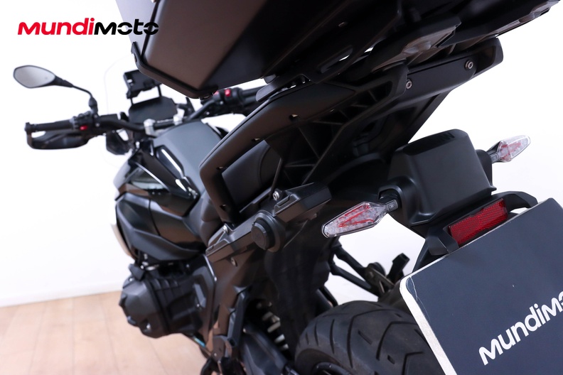 Motorbike image 9