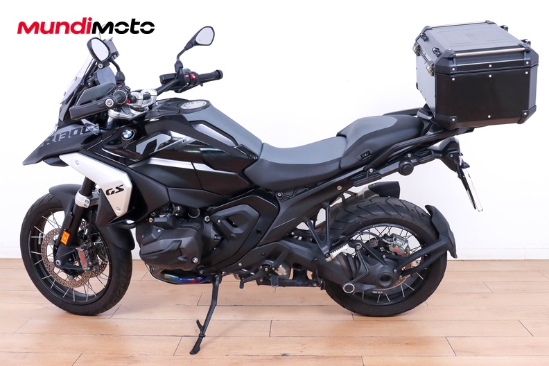 Motorbike image 5