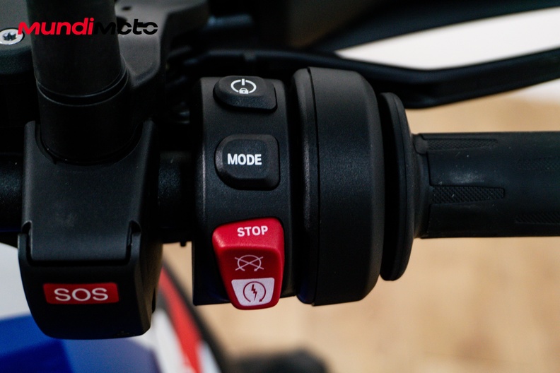 Motorbike image 13